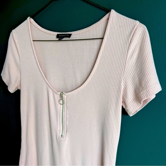 Dynamite Zip Detail Rib Short Sleeve Tee Pink Size XS - Picture 3 of 5